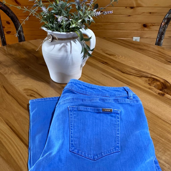 Chico’s So Slimming Jeans size 2 - Picture 1 of 6